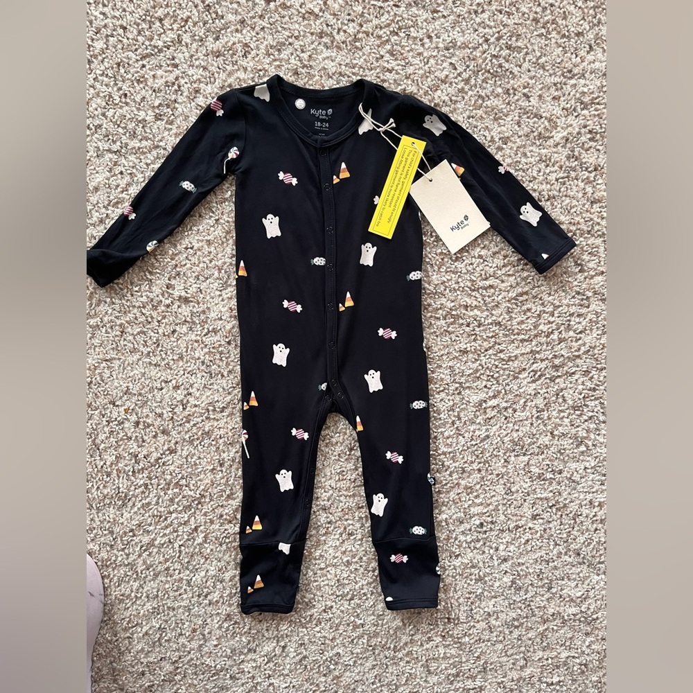 Kyte Baby Black Halloween Print romper 18-24M trick or treat